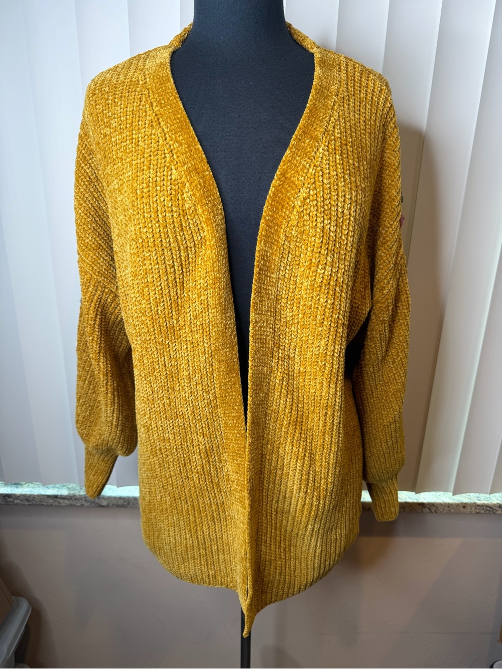 Anthropologie Cozy Open-Front Knit Cardigan - Mustard Embroidered Sleeves SZ MED